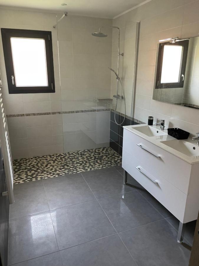 לאקאנו Maison Moderne Avec Piscine Chauffee מראה חיצוני תמונה